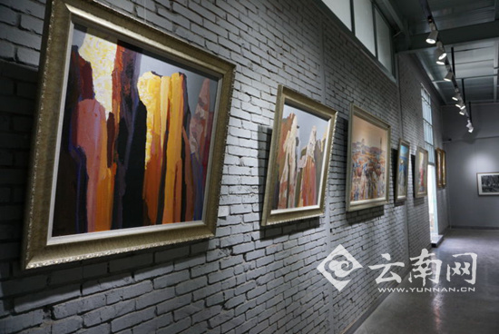 中国诗书画研究会西南创作中心首届艺术展开幕